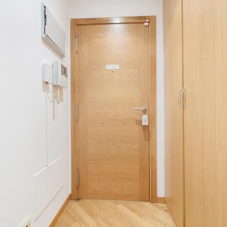 Apartment Luminoso Y Acogedor En By