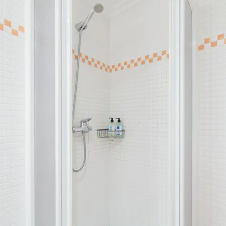 Apartment Luminoso Y Acogedor En By *