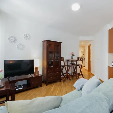 Luminoso Y Acogedor En By * Vigo