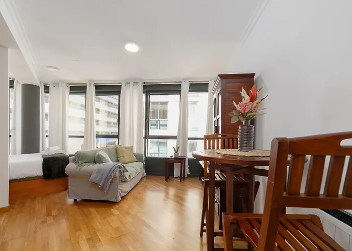 Appartamento Luminoso Y Acogedor En By *