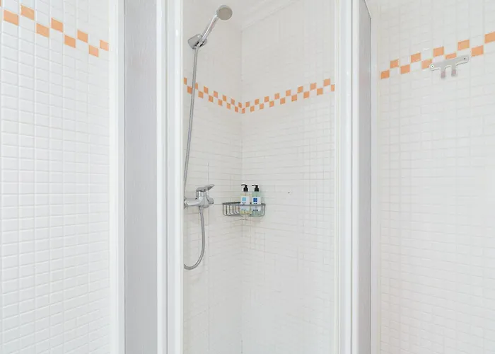 Appartamento Luminoso Y Acogedor En By *