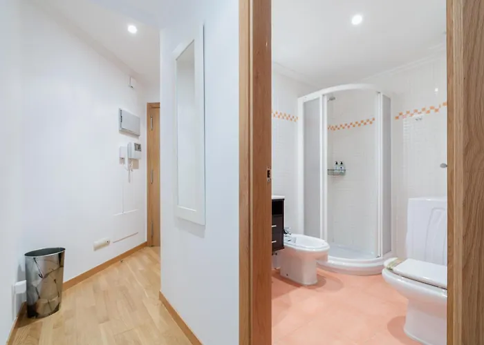 Luminoso Y Acogedor En By Appartamento